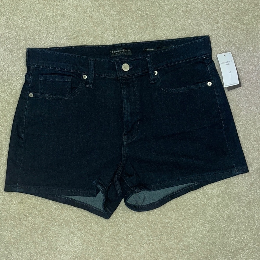 Banana republic mid-rise Jean shorts